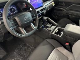 Toyota Tacoma 4WD TRD Off Road Hybrid Double Cab 5' Bed AT (Natl) 2026