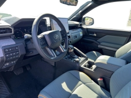 Toyota Tacoma 4WD Trailhunter Hybrid Double Cab 6' Bed AT (Natl) 2026