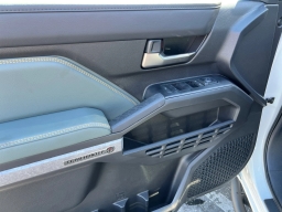 Toyota Tacoma 4WD Trailhunter Hybrid Double Cab 6' Bed AT (Natl) 2026