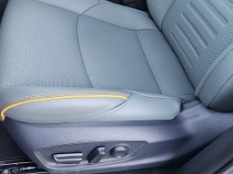 Toyota Tacoma 4WD Trailhunter Hybrid Double Cab 6' Bed AT (Natl) 2026