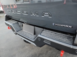 Toyota Tacoma 4WD Trailhunter Hybrid Double Cab 6' Bed AT (Natl) 2026