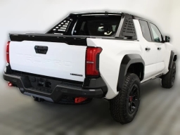 Toyota Tacoma 4WD TRD Pro Hybrid Double Cab 5' Bed AT (Natl) 2026