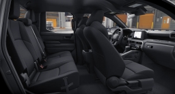 Toyota Tacoma 4WD SR Double Cab 5' Bed AT (Natl) 2026