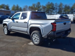 Toyota Tacoma 4WD SR Double Cab 5' Bed AT (Natl) 2026
