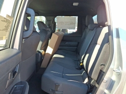 Toyota Tacoma 4WD SR Double Cab 5' Bed AT (Natl) 2026