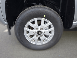 Toyota Tacoma 4WD SR Double Cab 5' Bed AT (GS) 2026