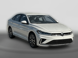 Volkswagen Jetta SE Auto 2025