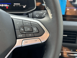 Volkswagen Jetta SE Auto 2025