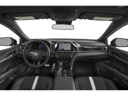 Toyota Camry SE (Natl) 2026