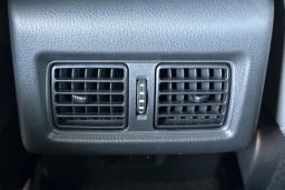 Toyota Camry SE (Natl) 2026