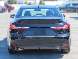 Toyota Camry Nightshade (Natl) 2026