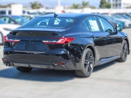 Toyota Camry Nightshade (Natl) 2026