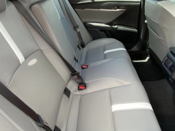 Toyota Camry SE (Natl) 2026