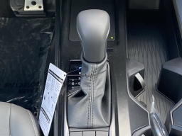Toyota Camry SE (Natl) 2026