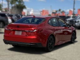 Toyota Camry SE (Natl) 2026