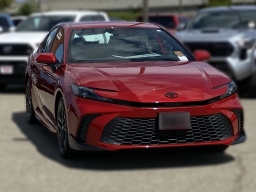Toyota Camry SE (Natl) 2026