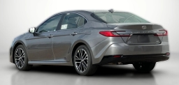Toyota Camry XLE (Natl) 2026
