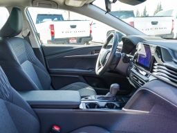 Toyota Camry LE (Natl) 2026