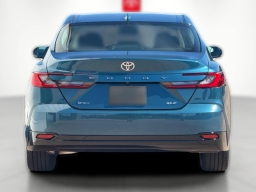 Toyota Camry XLE (Natl) 2026