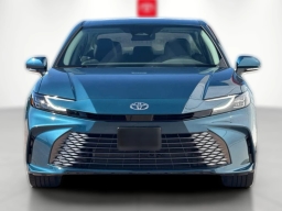 Toyota Camry XLE (Natl) 2026