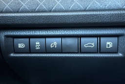 Toyota Camry XLE (Natl) 2026