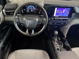 Toyota Camry LE (Natl) 2026