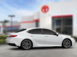 Toyota Camry XLE (Natl) 2026