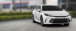 Toyota Camry XLE (Natl) 2026