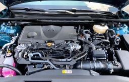 Toyota Camry SE (Natl) 2026