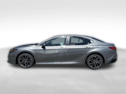 Toyota Camry XLE (Natl) 2026