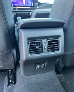 Toyota Camry XLE (Natl) 2026