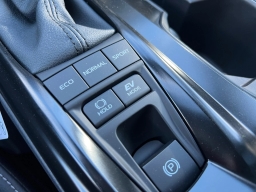 Toyota Camry Nightshade (Natl) 2026