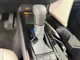 Toyota Camry XLE (Natl) 2026