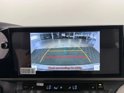 Toyota Camry XLE (Natl) 2026