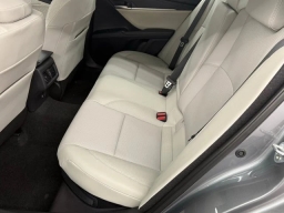 Toyota Camry XLE (Natl) 2026