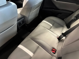 Toyota Camry SE (Natl) 2026