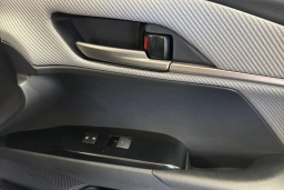 Toyota Camry SE (Natl) 2026