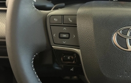 Toyota Camry SE (Natl) 2026