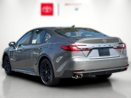 Toyota Camry SE (Natl) 2026