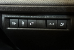 Toyota Camry SE (Natl) 2026