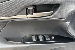 Toyota Camry Nightshade (Natl) 2026