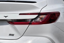 Toyota Camry Nightshade (Natl) 2026