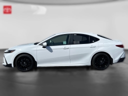 Toyota Camry SE (Natl) 2026