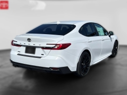 Toyota Camry SE (Natl) 2026