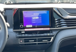 Toyota Camry SE (Natl) 2026