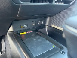 Toyota Camry SE (Natl) 2026