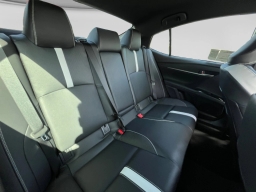 Toyota Camry SE (Natl) 2026