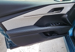 Toyota Camry XLE AWD (Natl) 2026