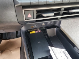 Toyota Camry XLE AWD (Natl) 2026