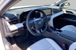 Toyota Camry XLE AWD (Natl) 2026